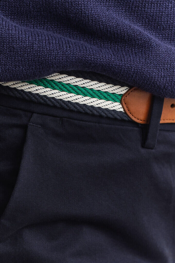 Eleganckie spodnie chino o dopasowanym kroju