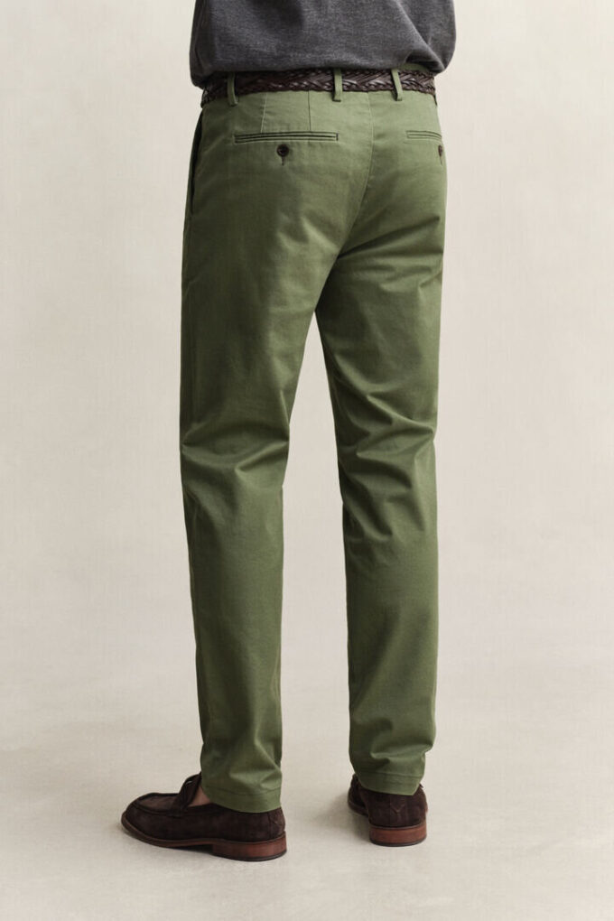 Eleganckie spodnie chino o dopasowanym kroju