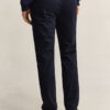 Eleganckie spodnie chino o dopasowanym kroju