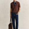 Jeansy o regularnym kroju w stylu „clean wash”