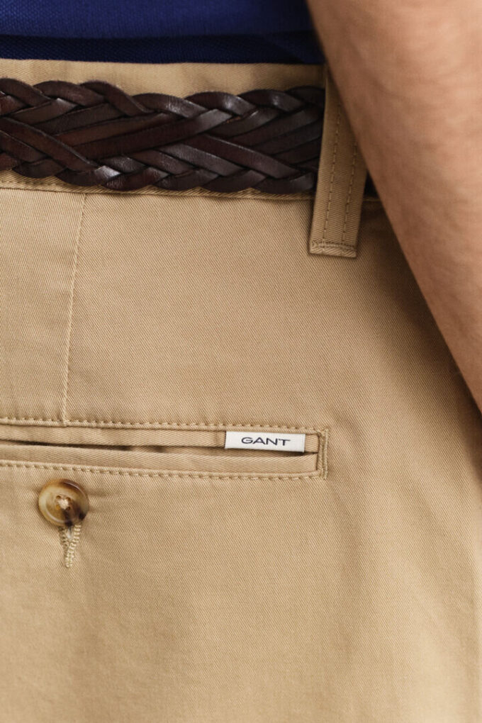 Klasyczne szorty chino