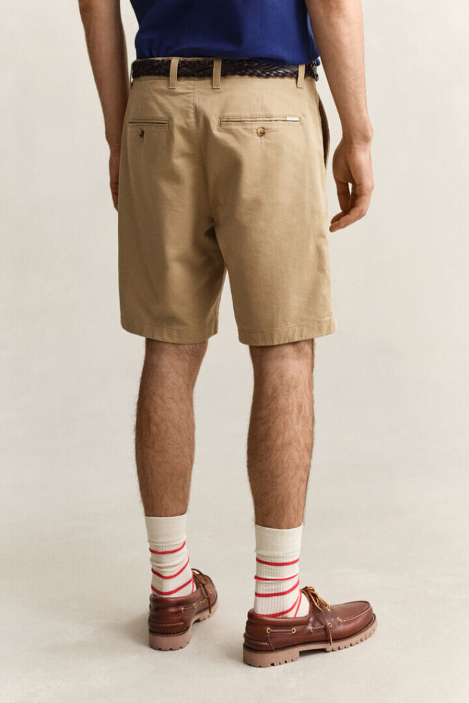 Klasyczne szorty chino