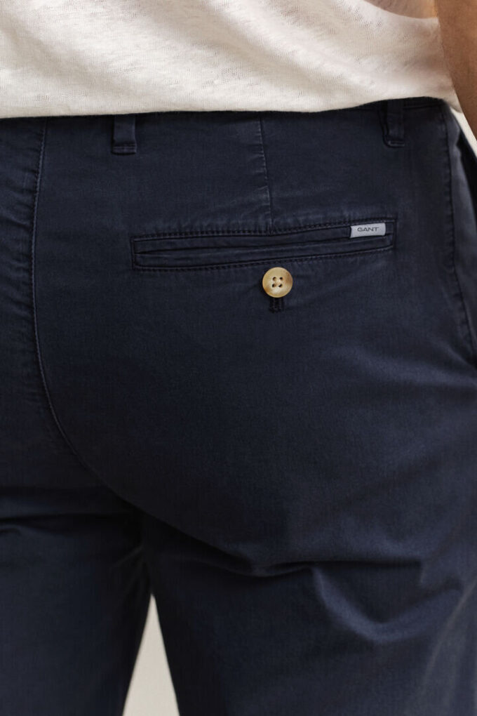 Spodnie chino w stylu „sunfaded”