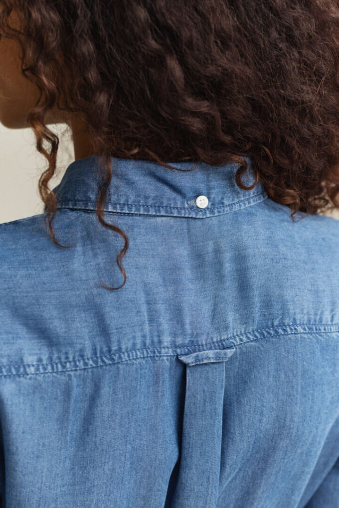 Sukienka koszulowa z tkaniny chambray