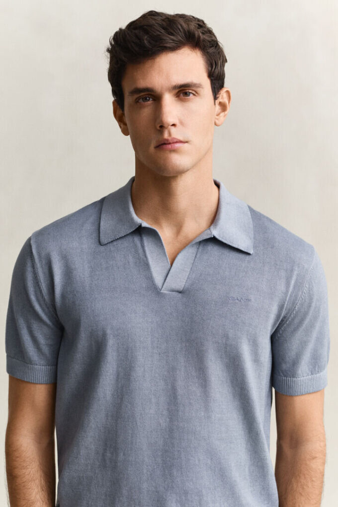 Sweter polo w stylu „wyblakłym na słońcu”