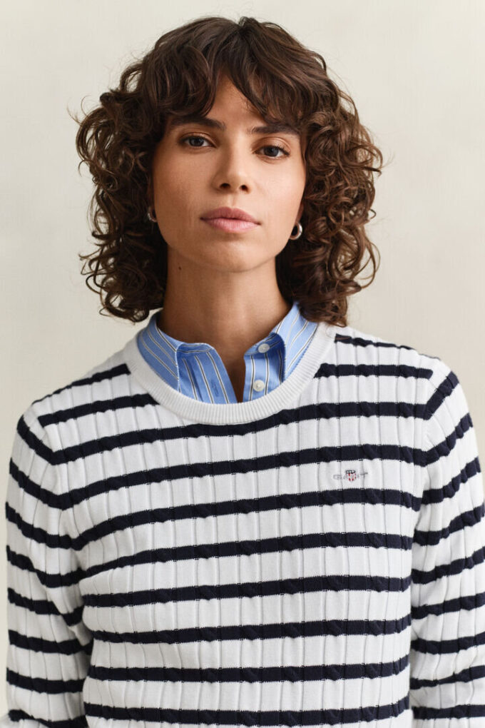 Sweter w paski z dzianiny typu cable knit z okrągłym dekoltem