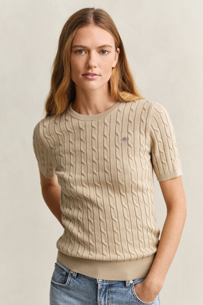 Sweter z krótkim rękawem w stylu szortów o splocie warkoczowym