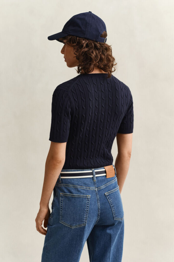 Sweter z krótkim rękawem w stylu szortów o splocie warkoczowym