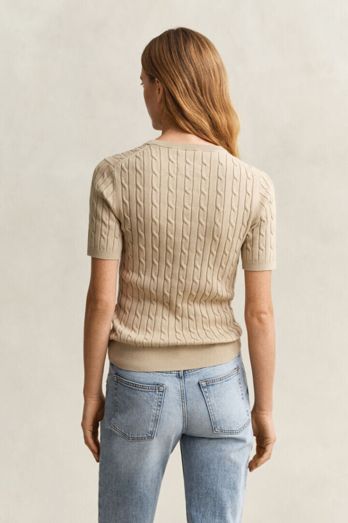 Sweter z krótkim rękawem w stylu szortów o splocie warkoczowym
