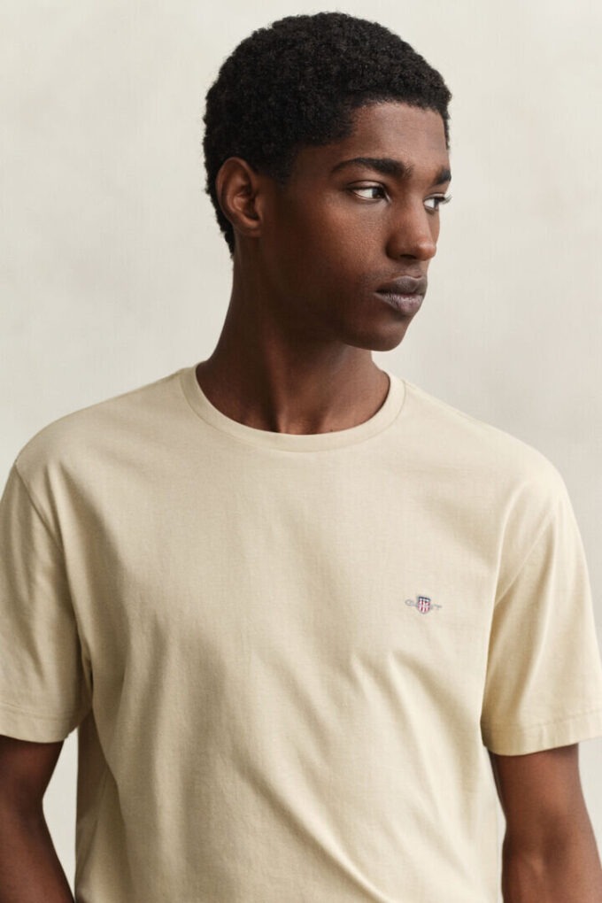 T-shirt Shield o regularnym kroju