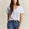 T-shirt z dekoltem w serek i herbem