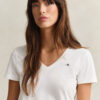 T-shirt z dekoltem w serek i herbem