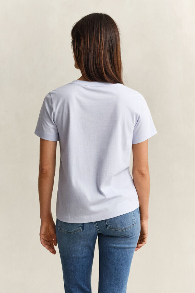 T-shirt z dekoltem w serek i herbem